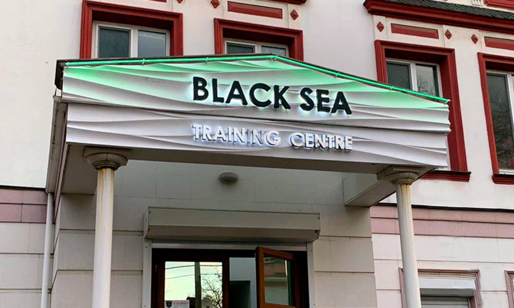 Светящаяся вывеска Black sea